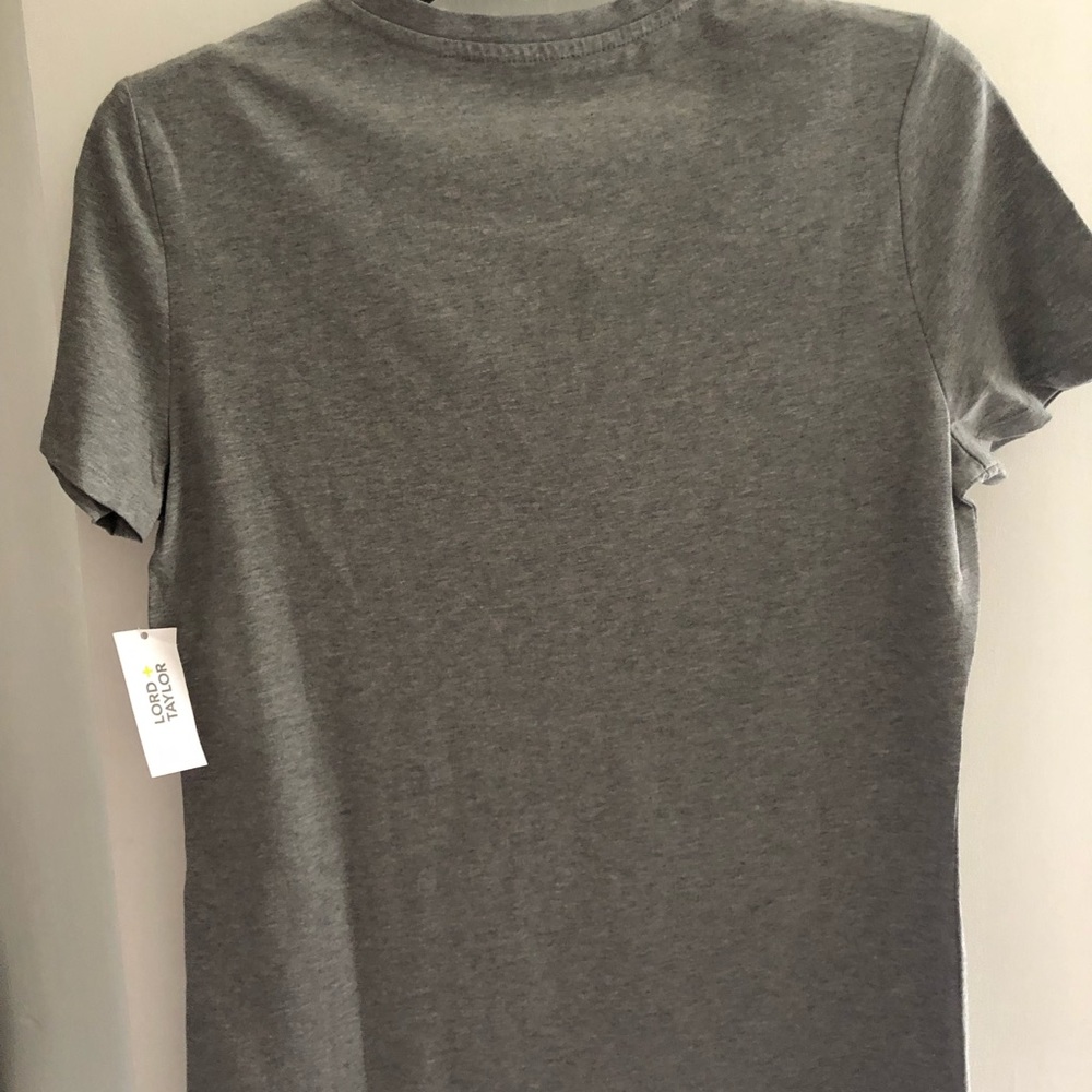 Lord & Taylor women’s tee shirt medium - Picture 3 of 5